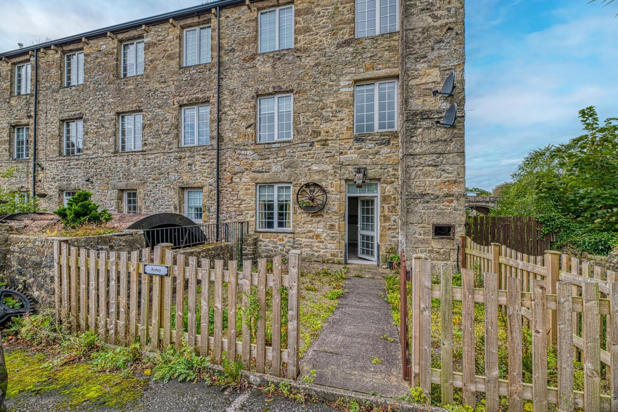 Bridge End Mill Apartments In Settle Buitenkant foto